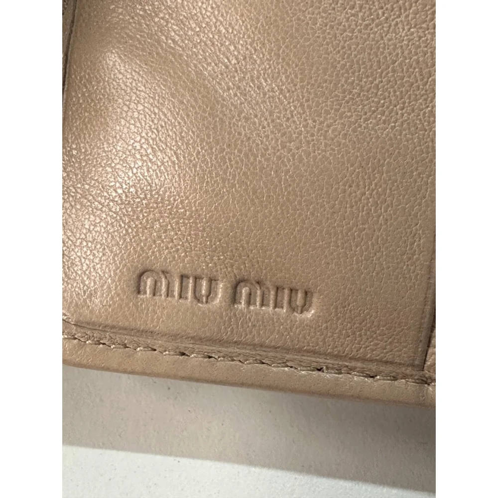 Women's Miu Miu Wallet One Size Beige Gold